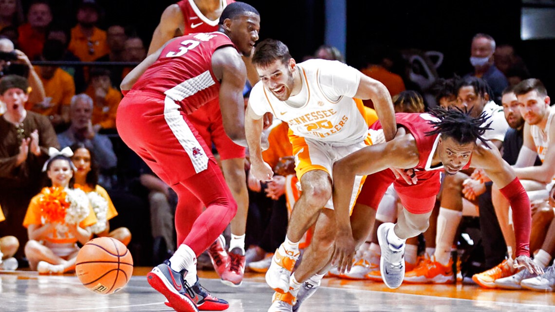 Hogs Stumble In Regular Season Finale With Loss At Tennessee