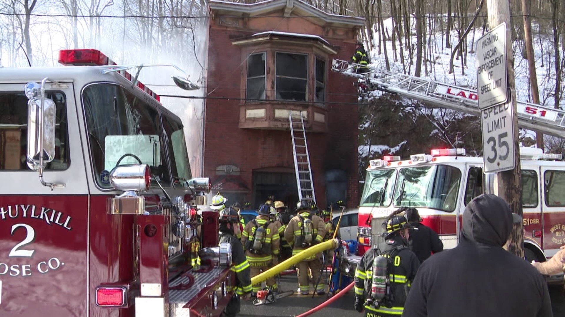 Fire Damages Building In Schuylkill County Wnep