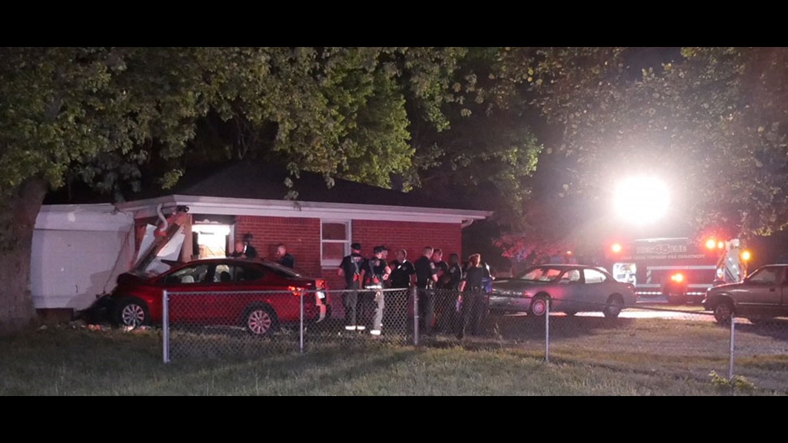 Police Chase Ends With Crash Into Home Suspect On The Run Wthr