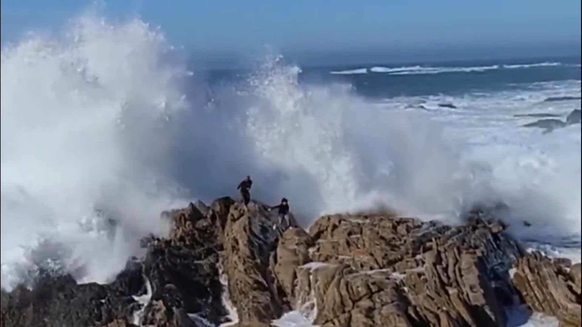 Large waves crashed the coast of Point Lobos, California, on Jan. 16, and nearly swept two people away. The National Weather Service warns people to stay off the rocks to avoid this situation.