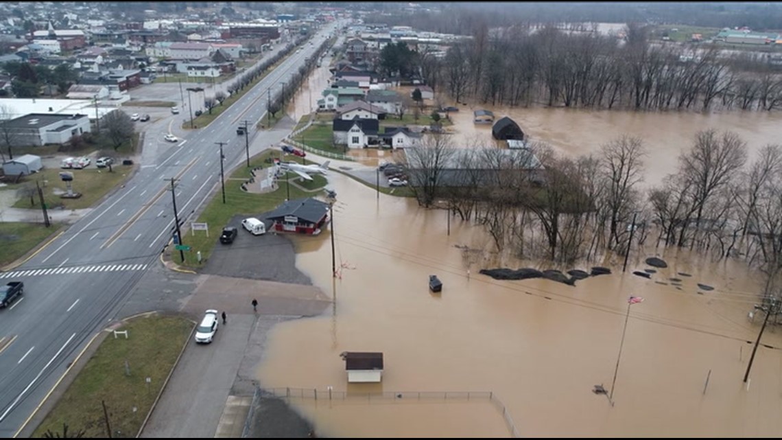 West Virginia homes underwater as flooding continues | fox61.com