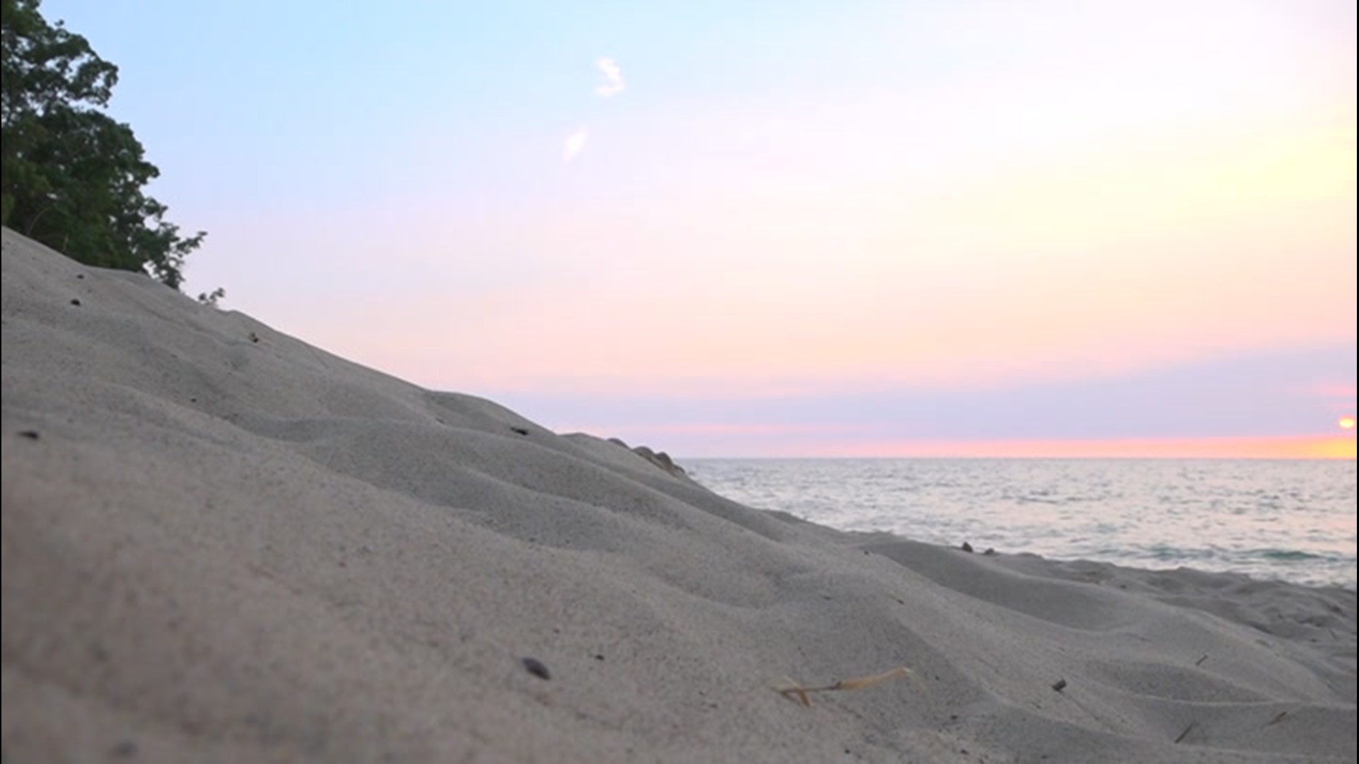 Located along Lake Michigan, Indiana Dunes National Park is home to 15 miles of shorelines and dunes. AccuWeather's Lincoln Riddle has more on what makes this park special.