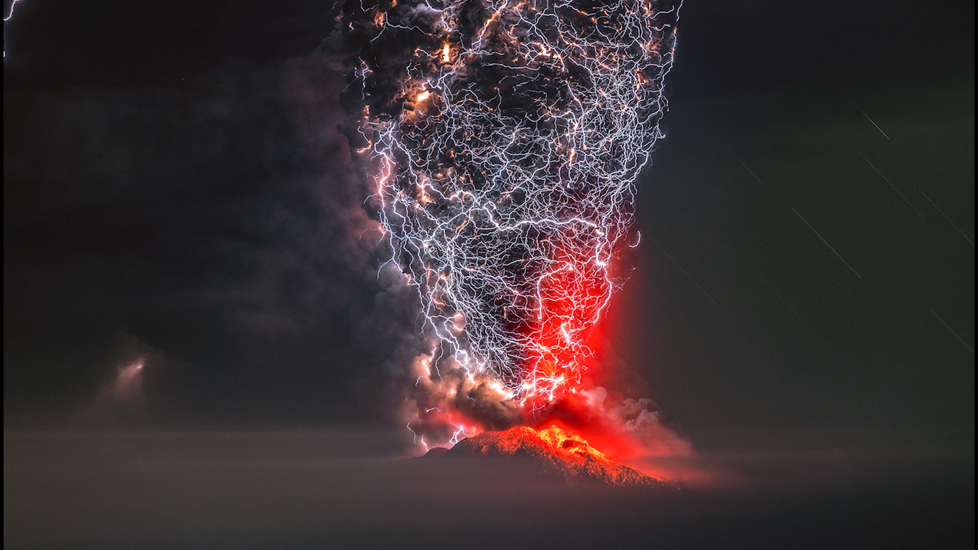 Photo Prize Winning Volcano Lightning Storm Image Is Stunning