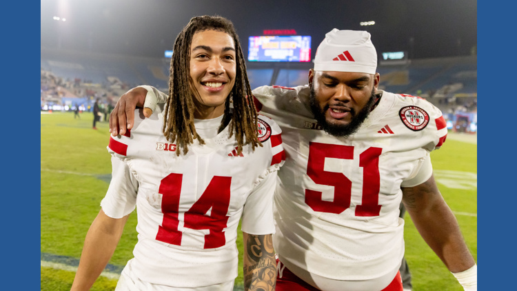Nebraska QB TJ Lateef comes home to beat UCLA in his first college start at the Rose Bowl