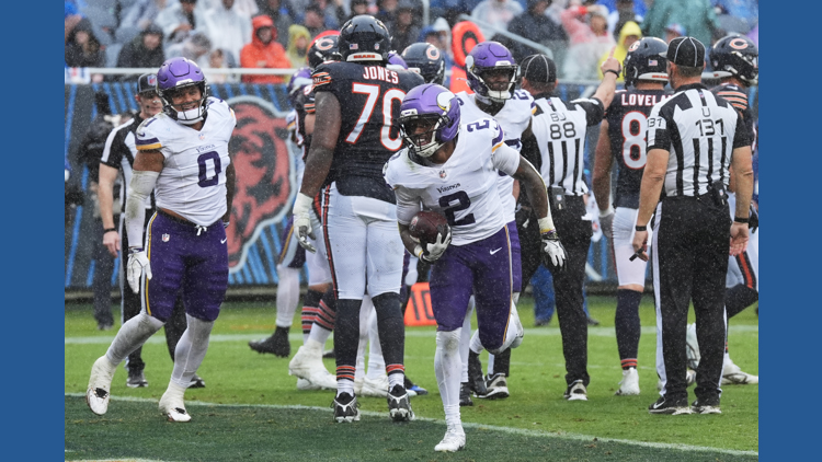 Vikings' defense is again well-connected and well-coached, at the direction of Brian Flores
