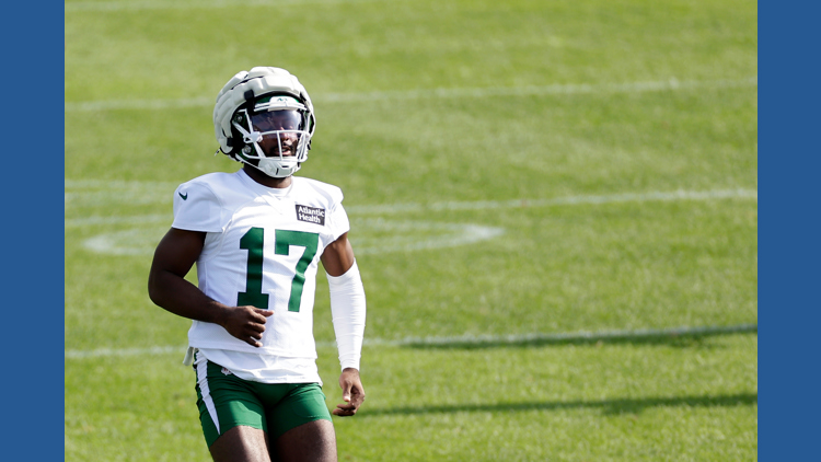 New York Jets cornerback Kris Boyd is critically wounded in a Manhattan shooting