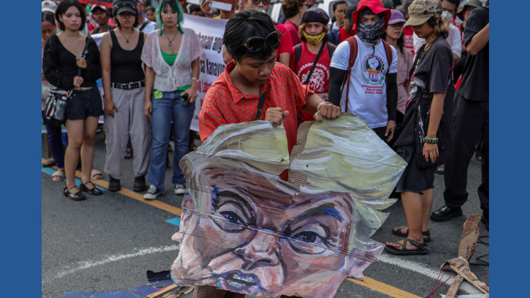 Philippine president to deliver key speech in the shadow of corruption scandal and political tension