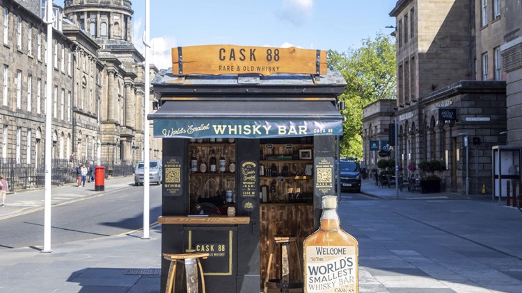 The World's Smallest Whisky Bar Has Opened Inside a Classic Old Police Box