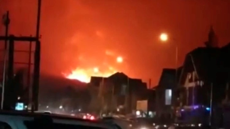 Volcano erupts near Congolese city of Goma; residents flee