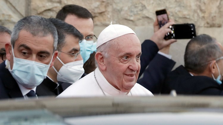 Pope Francis meets with top Shiite cleric in Iraq