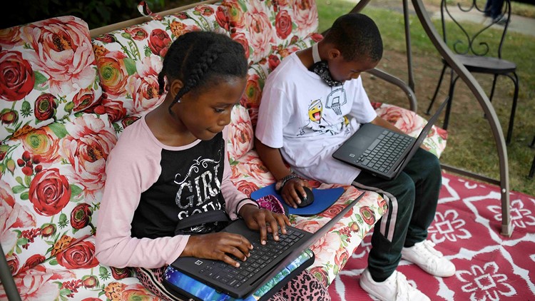 Sign-ups for $50 off monthly internet because of pandemic begin Wednesday