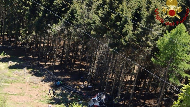 Italian cable car plunges to the ground, killing at least 9