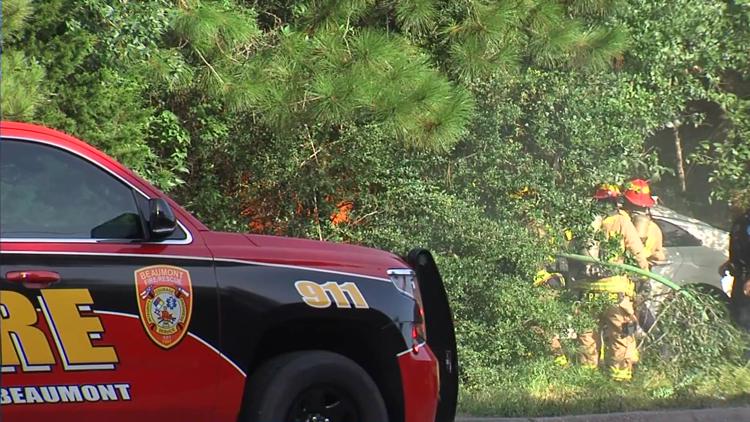 Good Samaritan helps Texas police officer rescue child from burning vehicle