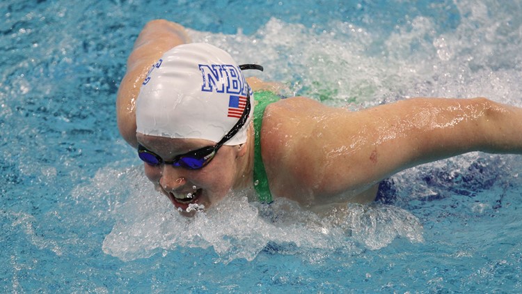 US swimmer Sierra Schmidt shows off pre-race dance moves at Olympic trials