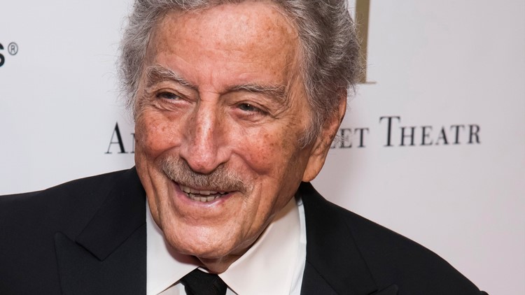Singer Tony Bennett reveals battle with Alzheimer&rsquo;s