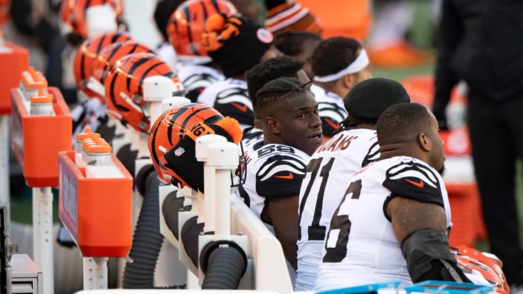 NFL: Masks mandatory at halftime, before and after games