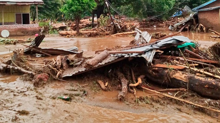 Indonesia landslides, floods kill 55 people; dozens missing