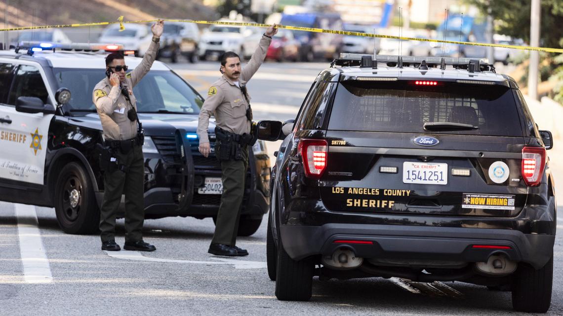 Explosion reported at LA Sheriff's facility(02)