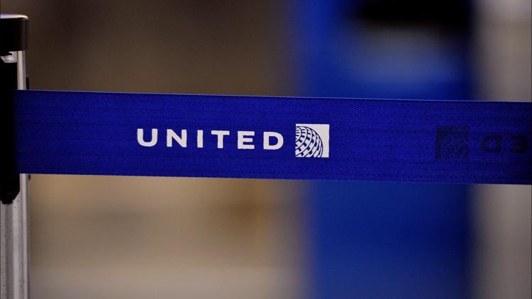 United flight bound for Minneapolis diverted to Wisconsin because of an unruly passenger
