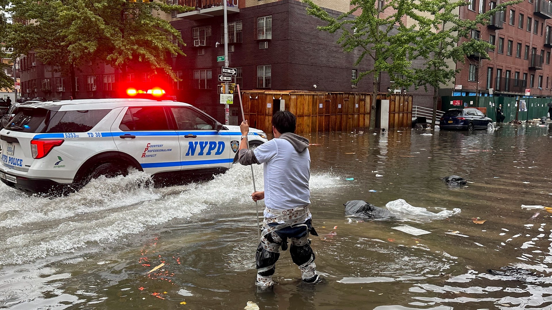A potent rush-hour rainstorm swamped the New York metropolitan area on Friday.