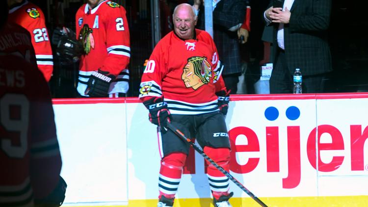 Dennis Hull, Blackhawks star who helped Canada win the '72 Summit Series, dies at 81
