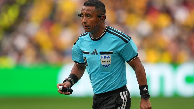 Who is the referee for France vs. Spain semifinal? What to know about Ivan Barton