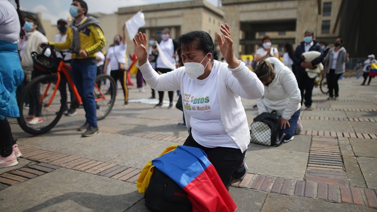 a4b7a76f e4af 421f 806d https://rexweyler.com/why-are-people-protesting-across-colombia/