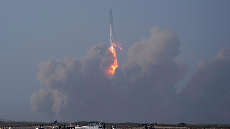 SpaceX Starship explodes over Gulf of Mexico after liftoff