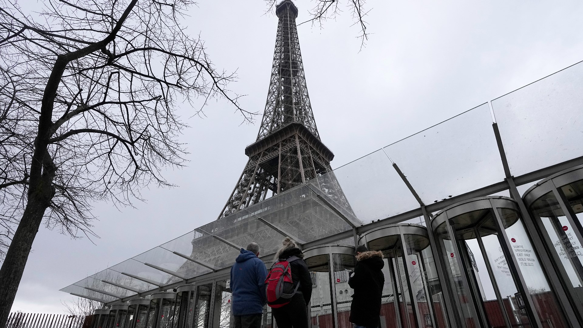 Eiffel Tower reopens after six-day closure due to employee strike ...