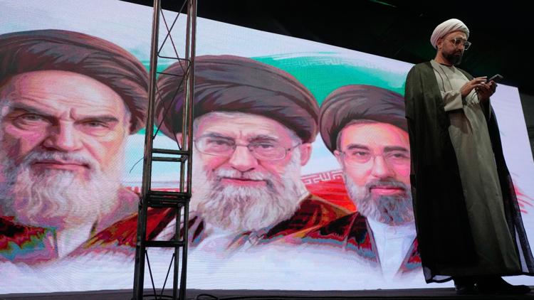 US launches airstrikes on Iran after blaming Tehran for helicopter crash, prompting retaliation