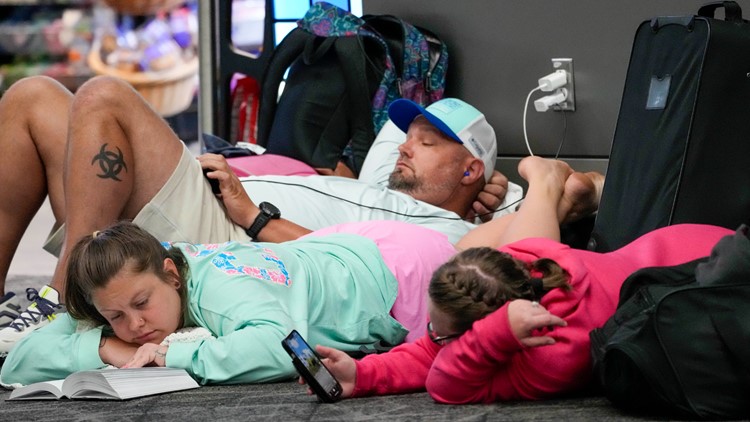 Airline delays and cancellations getting worse ahead of the holiday weekend