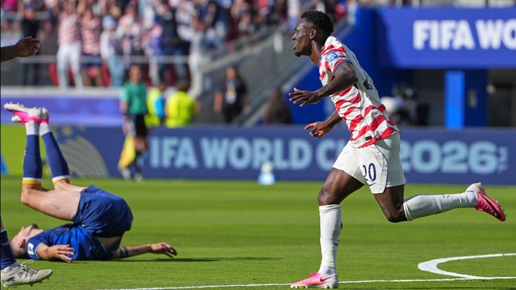 U.S. wins 2-0 against Bosnia-Herzegovina to advance to round of 16