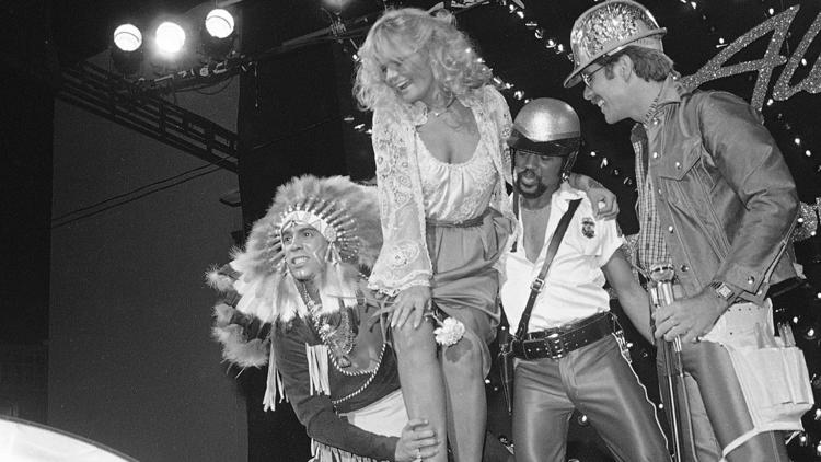 Valerie Perrine, 'Superman' and 'Lenny' actress, dies at 82