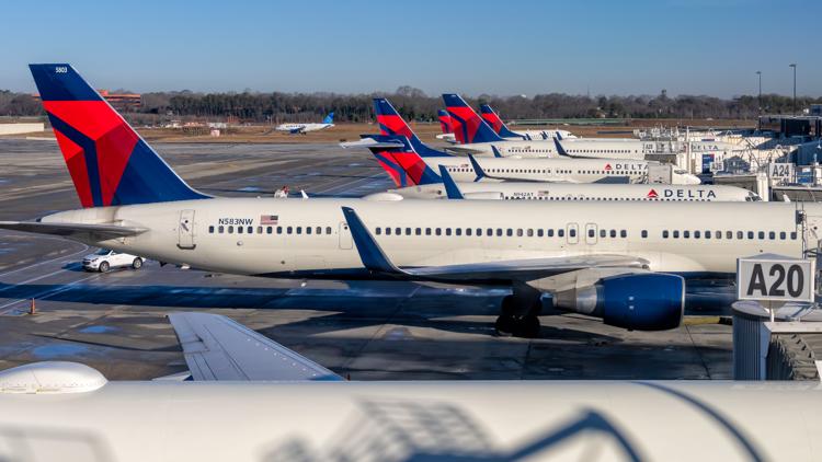 Delta Flight Met by Police After Reported Passenger–Flight Attendant Dispute