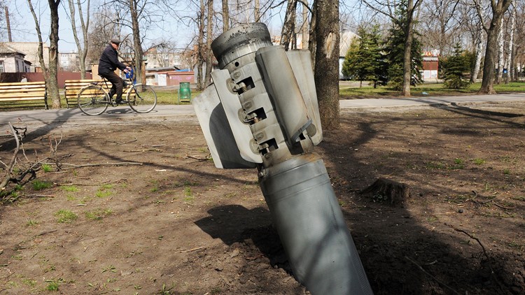 Eastern showdown looms for Ukraine as Russia appoints new general