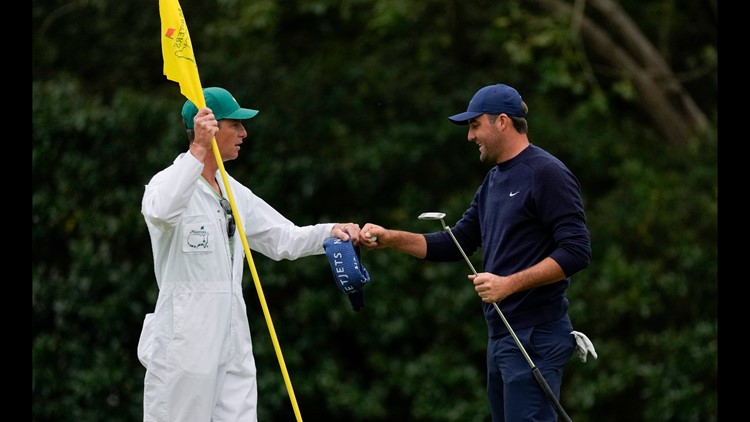 Scheffler chases Masters win, with caddie who knows the way