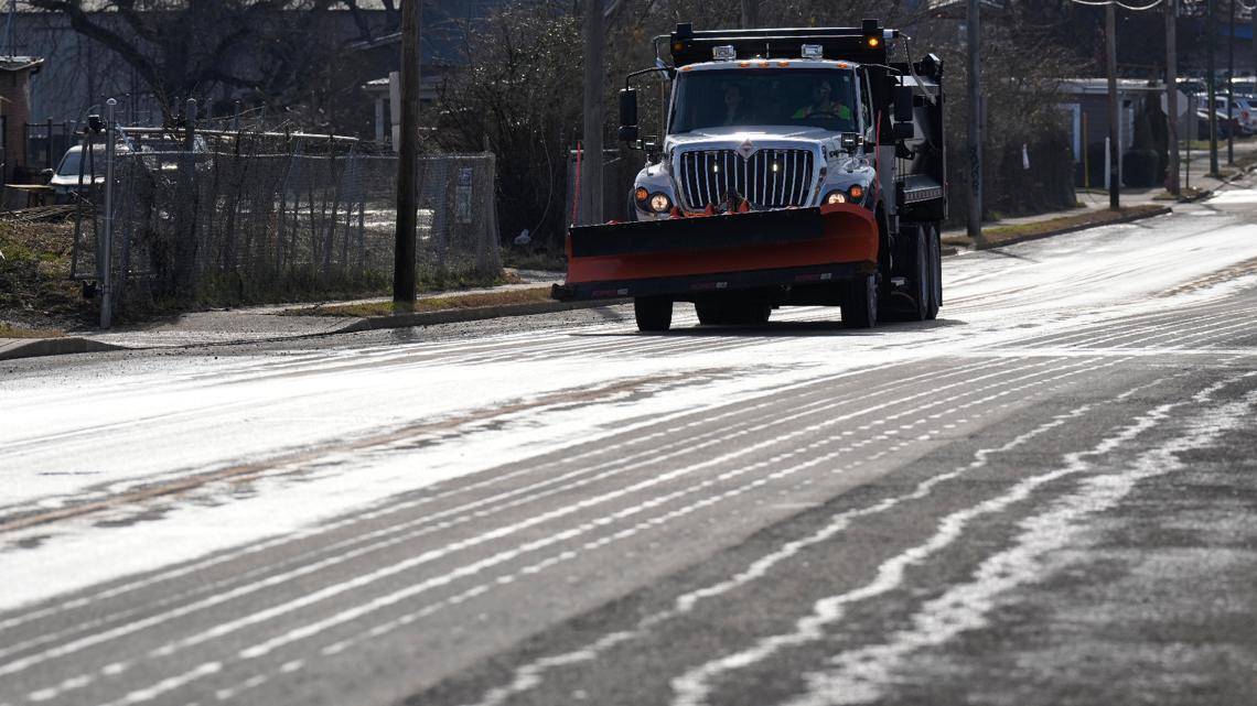 Two - thirds of the US brace for ice and snow as winter storm barrels toward Texas and Oklahoma