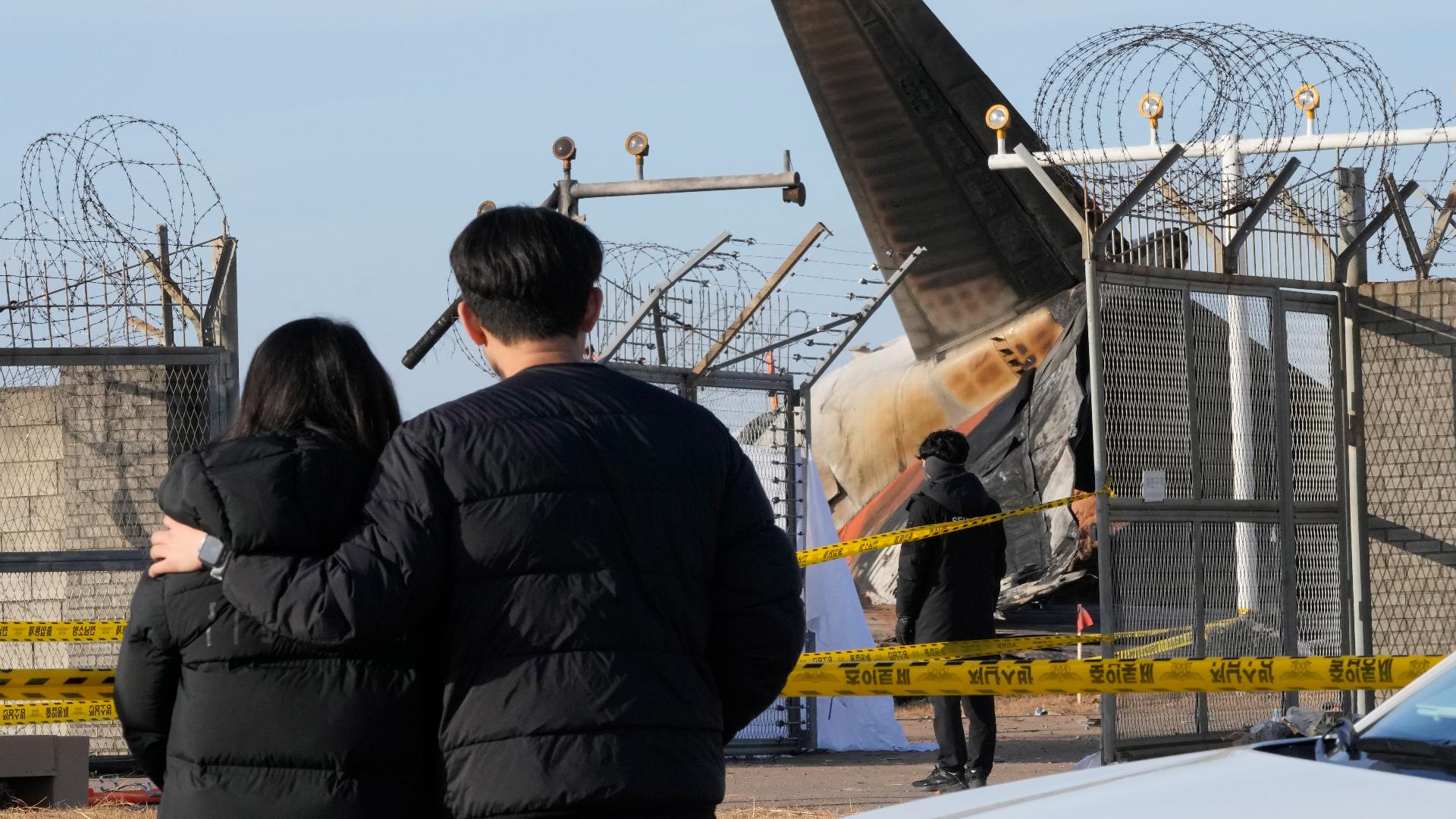 South Korea struggles to find cause of deadly plane crash | 5newsonline.com