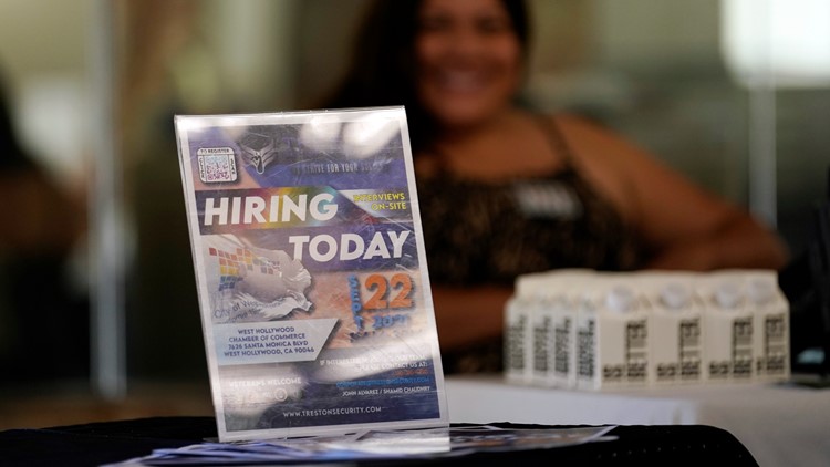 US jobless claims fall to 326,000, first drop in four weeks