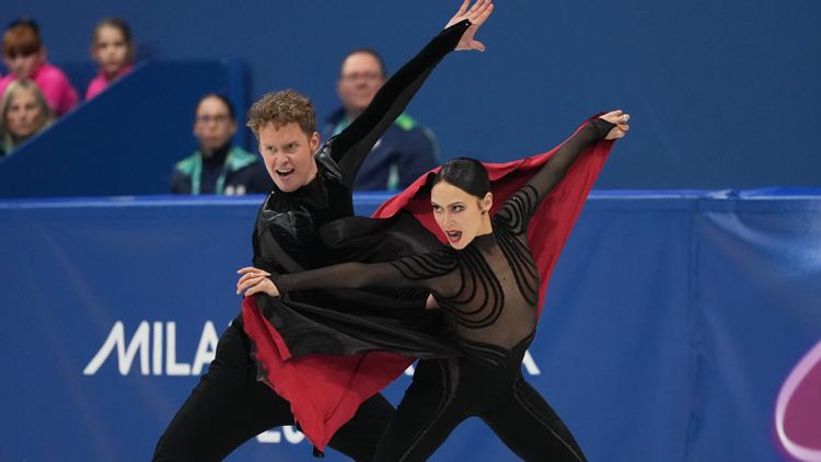 Madison Chock, Evan Bates score season-best in free dance for figure skating team event