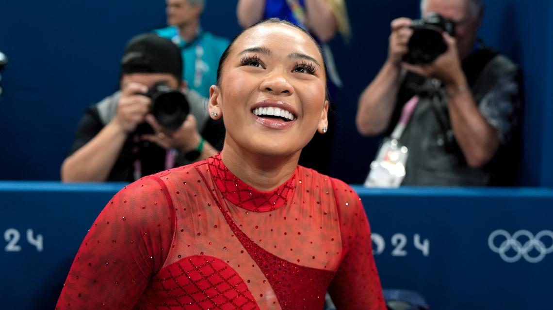 Suni Lee's uneven bars performance earns her another Olympic medal ...