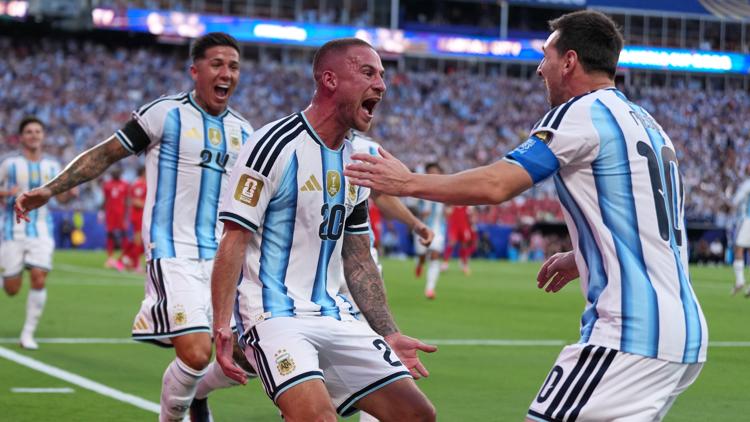 Defending champion Argentina reaches World Cup semifinals, beating Switzerland 3-1 in extra time