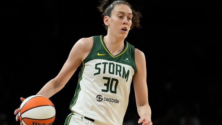 Stewart heads to New York on first day of WNBA free agency