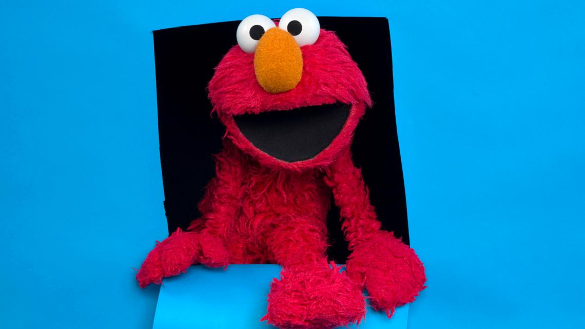 elmo⌇ 10 Amazon.com: Sesame Street Mini Plush Elmo Doll: 10