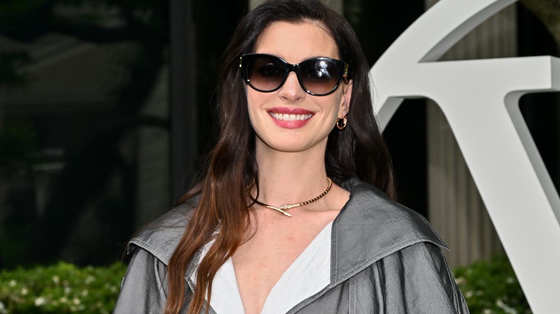 'Baby, I'm yours': Anne Hathaway is pregnant with her 3rd child