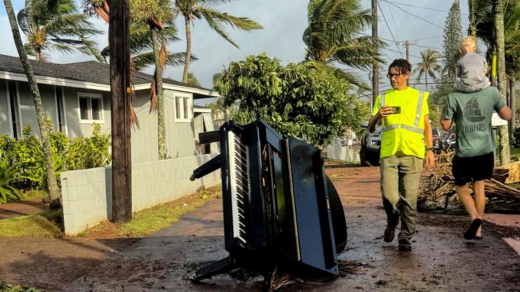 Slammed by storms and hurricanes, Hawaii small businesses ask tourists to return with aloha and some patience