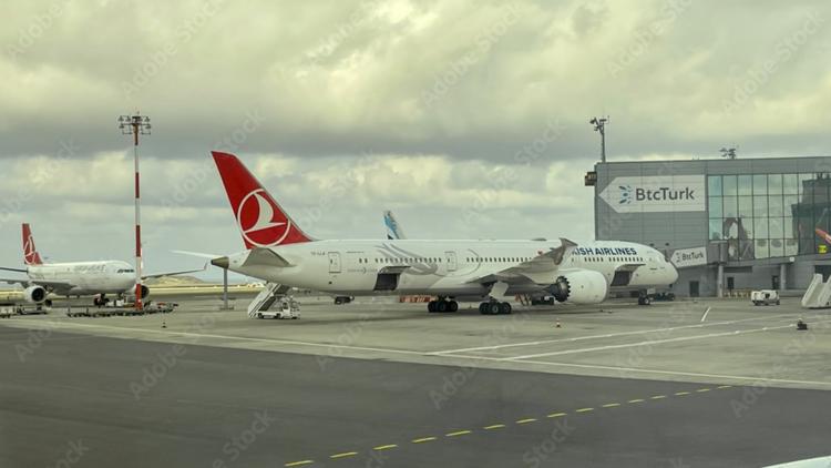 Pilot dies mid-flight, forcing flight from Seattle to make emergency landing in New York