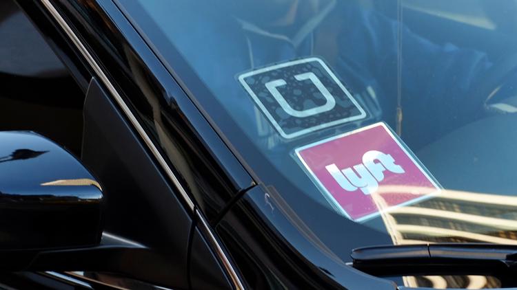 Lyft to join Uber in adding fuel surcharge Lyft to join Uber in adding fuel surcharge