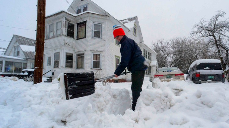 Heavy snow slams Northeast; storm cleanup begins in South