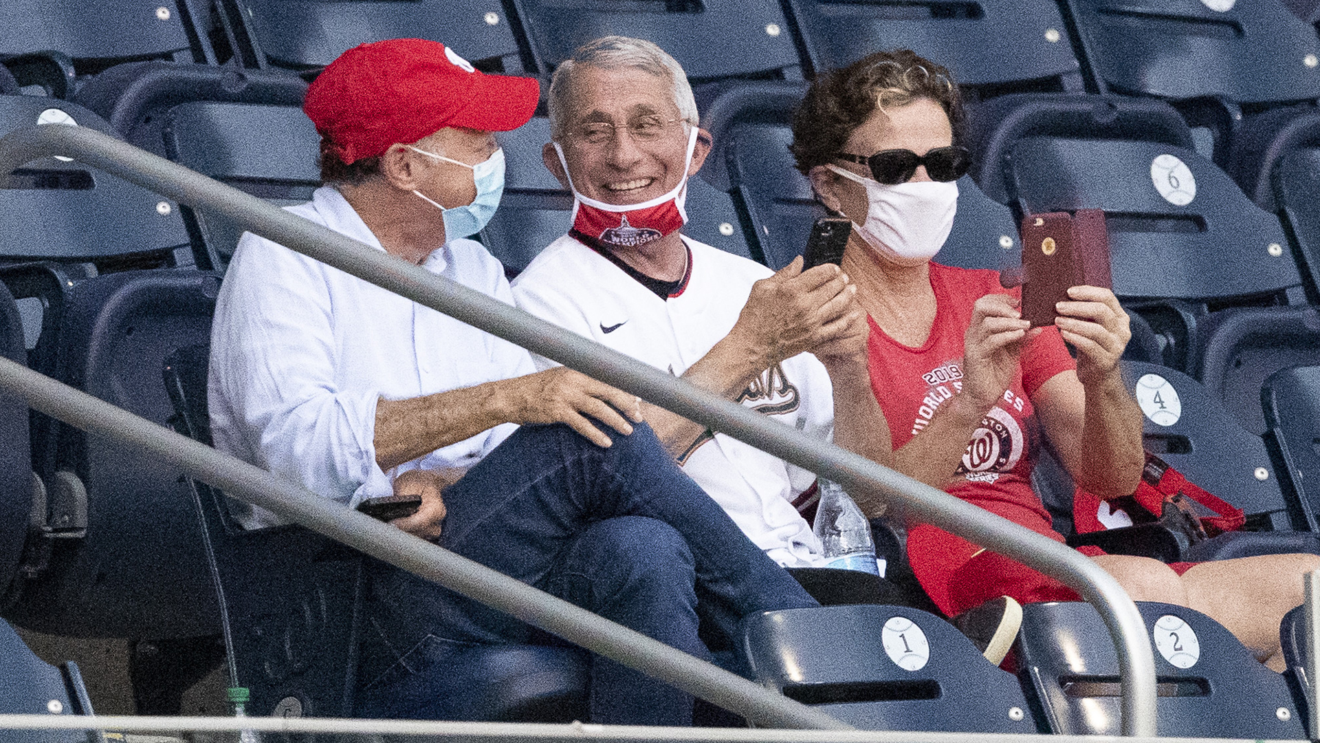 Download Photo Of Fauci With Face Mask Down Draws Jeers He Fires Back Wusa9 Com Yellowimages Mockups